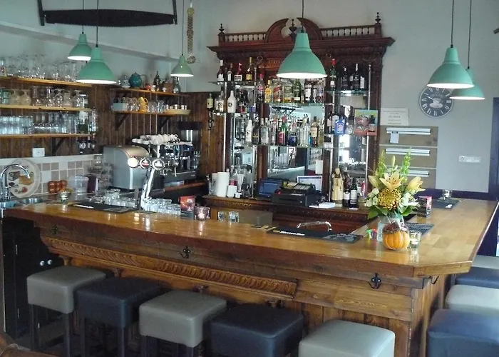 Eetcafe/pension Nooitgedacht Strijen