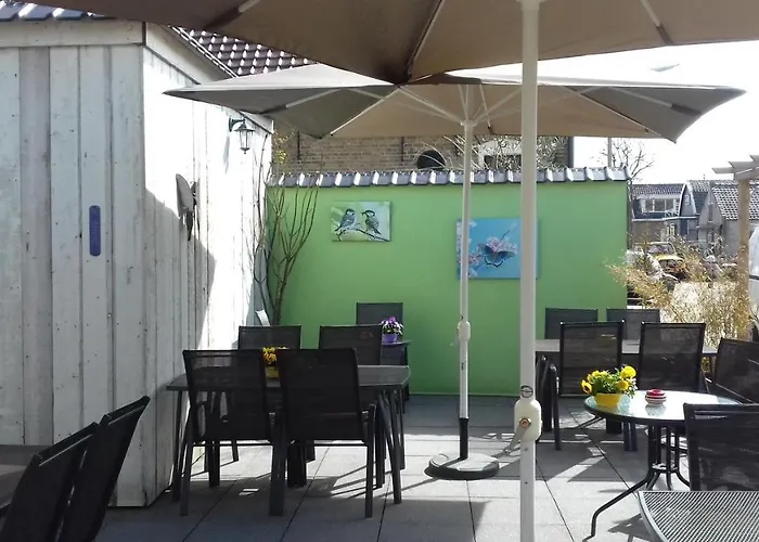 Eetcafe/pension Nooitgedacht Πανσιόν Strijen